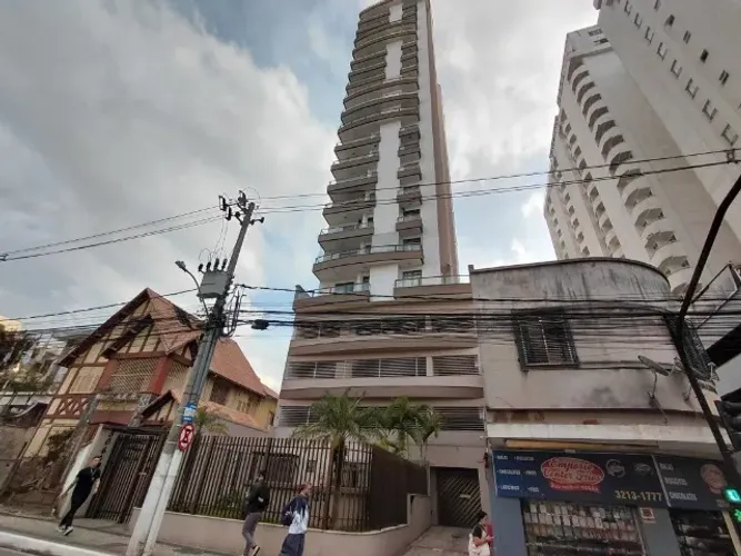 APARTAMENTO 2 QUARTOS COM SUITE AV. RIO BRANCO JUIZ DE FORA
