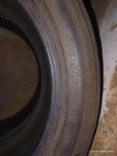 Pneu 225/50-17