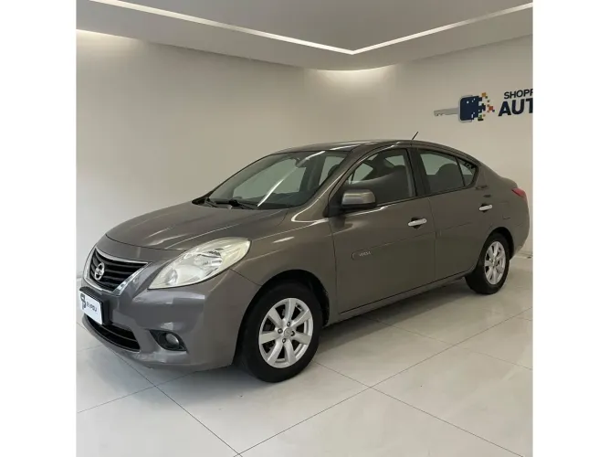 Nissan Versa SL 1.6 16V Flexstart 4P Mec. 2013