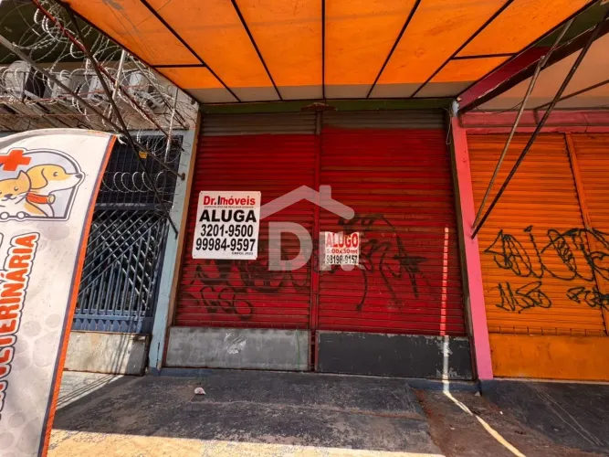 Galpão Comercial para ALUGAR na Sacramenta, Belém-PA: 150m² & 1 Banheiro!