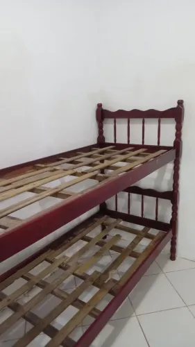 Vendo cama beliche em perfeito estado (entrega grátis para distâncias de até 10km)