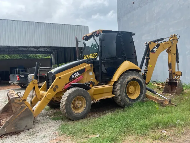 Retroescavadeira caterpillar 416e 2015