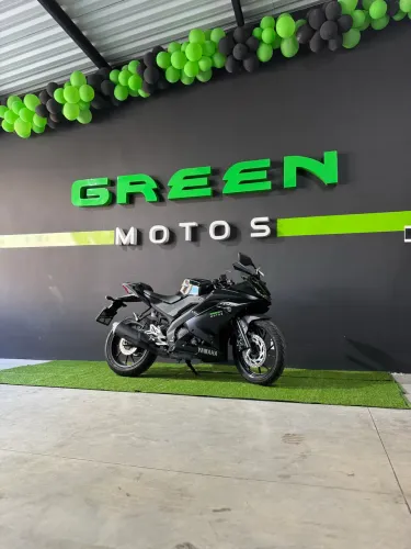 YAMAHA R15 (GREEN MOTOS)