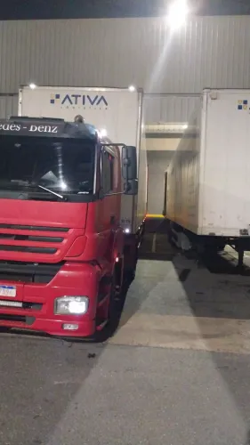 MB 2035 Axor ano 2011