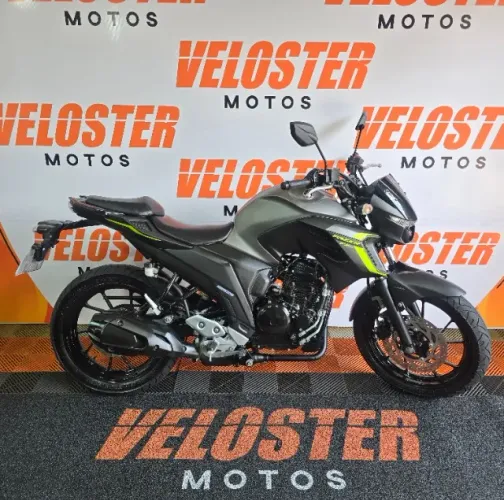 Yamaha Fazer 250 ABS - 2024 | Apenas 7.607 KM 