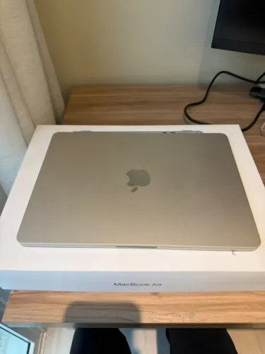 MACBOOK AIR M3 13 POLEGADAS 2024