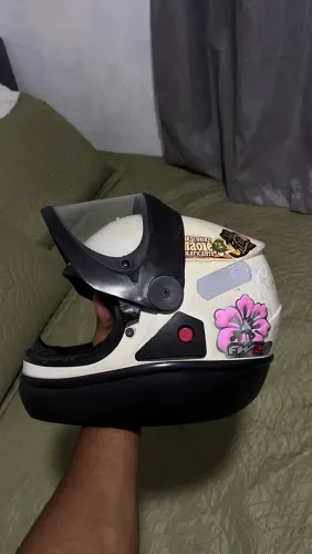 Capacete samarino FW3 bom estado
