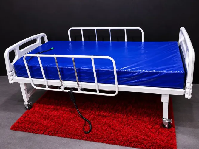 Cama hospitalar eletrica com colchão 