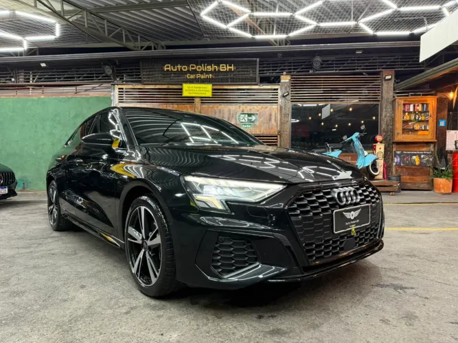 Audi A3 Sed. Perform. Black 2.0 TFSI S-tronic 2024