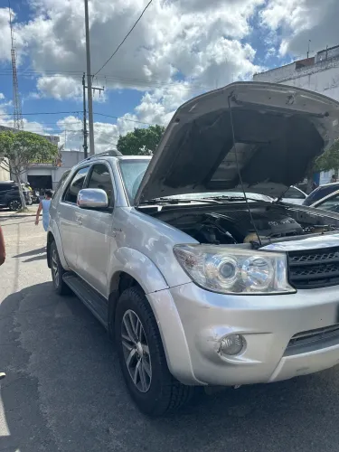 Toyota Hilux SW4 SRV D4-d 4X4 3.0 TDI Dies. AUT 2011