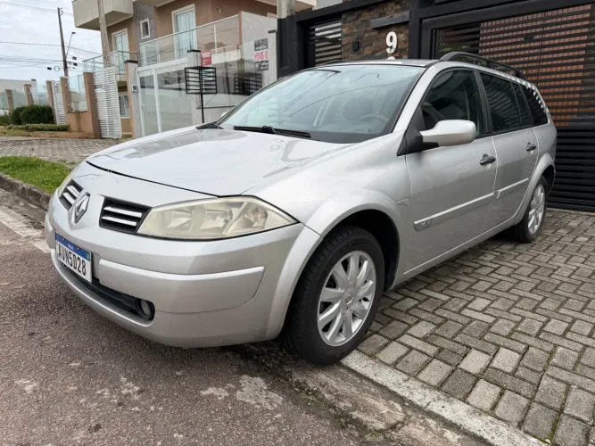 Renault Megane Grand Tour Dynam. Hi-flex 1.6 16V 2013