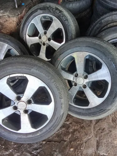 Jogos de Roda de carro com pneu aro 15