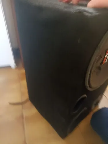 Som automotivo Bomber one 