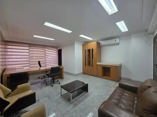 Sala Comercial - 350 m² - Plano Diretor Sul