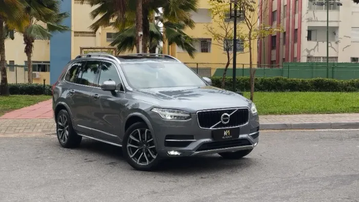 Volvo XC 90 D-5 Momentum 2.0 235cv Diesel 5P 2019