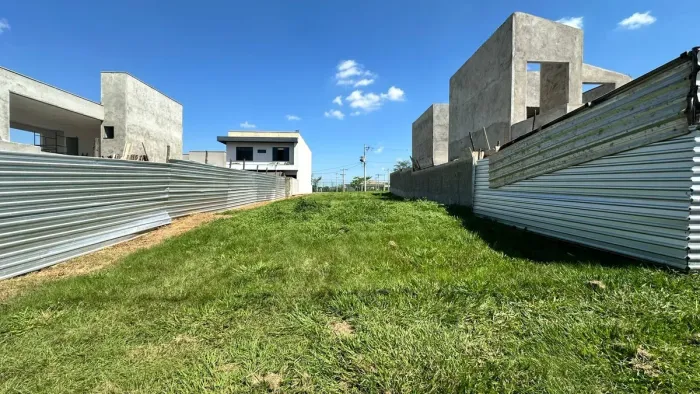 Lote, 250 m² no Jardim Helvecia em Aparecida de Goiânia