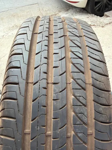 Pneu aro 15 Goodyear 205/60/15 efficientgrip performance vulcanizado