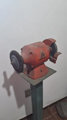 Moto Esmeril Bancada 6 Polegadas 1/2 Hp Schulz