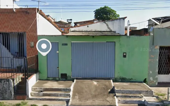 Vendo ou troco 2 casas no mesmo terreno