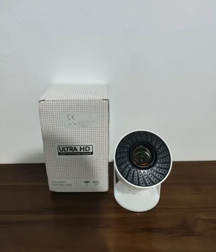 Projetor Portátil Android WiFi Bluetooth Cinema Em Casa Lacrado