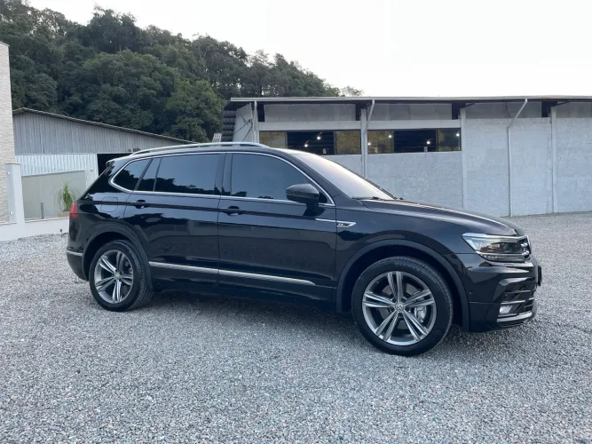Volkswagen Tiguan Allspac R-line 350 TSI 2.0 4X4 2019