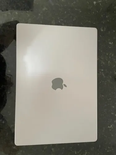 Macbook Pro 16? M1 Pro 2021 / 1TB SSD / 16 GB Ram