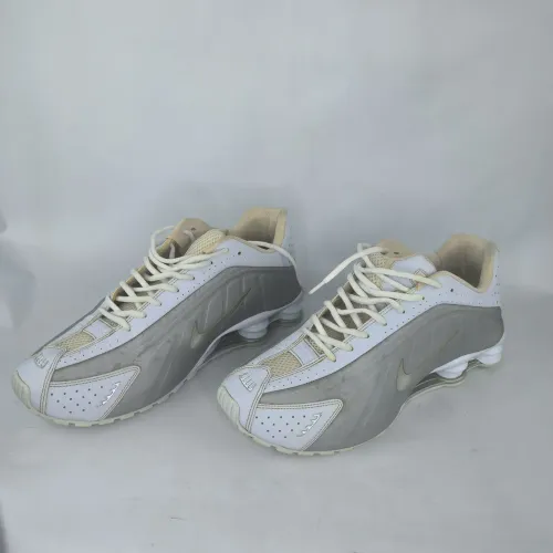 Tênis Nike shox R4 42 branco bege prata