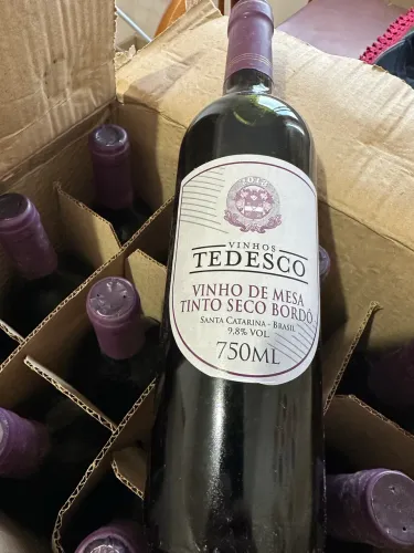 Vinho tinto seco  cx com 12