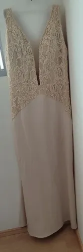 Vestido de festa cor bege