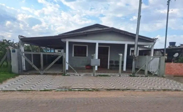 CASA RESIDENCIAL em MOSTARDAS - RS, CENTRO