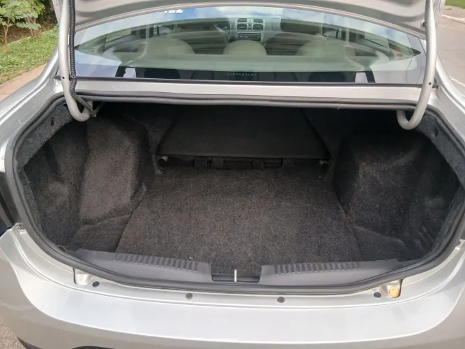 Fiat Grand Siena Essence 1.6 Flex 16V 2013