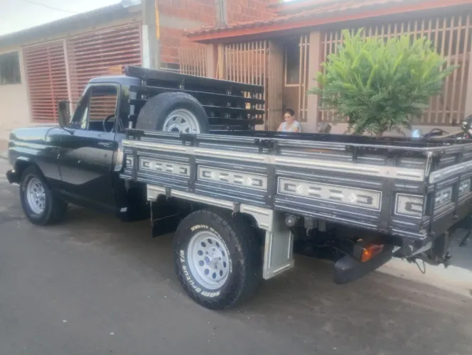 Ford F-1000 Super Diesel CE 3.9 2022