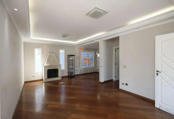 Casa de condomínio para alugar na Vila Santos com 178 m² e 4 dormitórios/quartos.