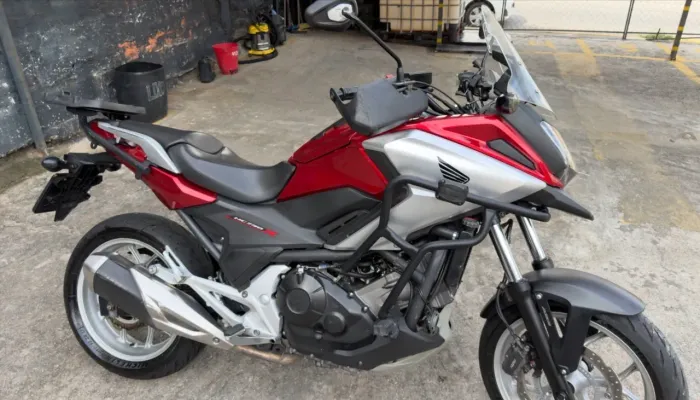 Honda nc 750x 2018  leilão pequena monta 