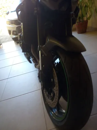 Vendo moto Kawasaki z900 2026 apenas 1.578 primeira revisão na concessionária