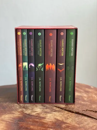Box Harry Potter Premium Vermelho (7 Livros em capa dura)