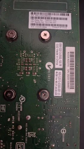 Placa de Vídeo NVIDIA NVS 510 4x DisplayPort - Multi Monitor - Com Adaptadores