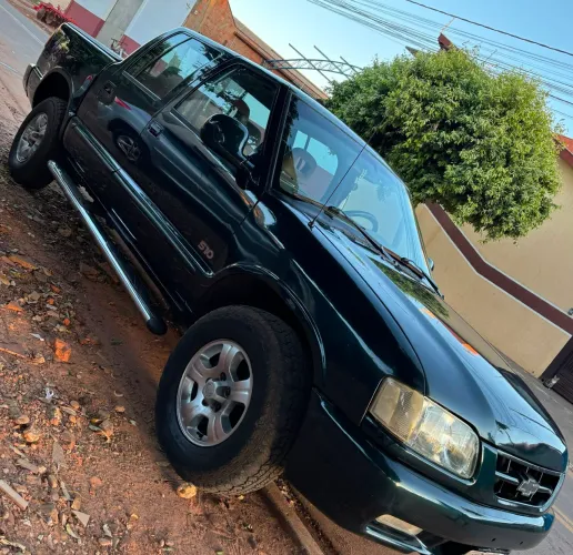 Chevrolet S10 P-up Luxe 2.5 4X4 CD TB MAX HST Dies 1998