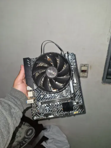 vendo computador completo, chamar WhatsApp.