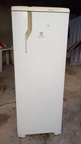 Geladeira Electrolux Frost Free 387 litros