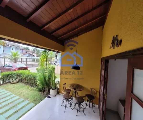 Linda Casa em Condomínio à venda, a apenas 100m da praia do Massaguaçu em Caraguatatuba, S