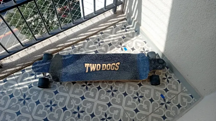 Skate Two Dogs - Pouco uso - excelente estado.