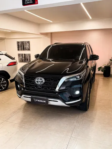 Toyota Hilux SW4 SRX 4X4 2.8 TDI 16V Dies. Aut. 2024