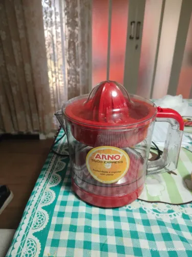 Extrator de laranja Arno 127 v