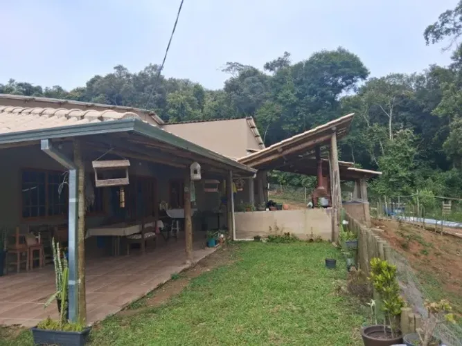 Excelente Casa Colonial 5 quartos em Condomínio Fechado - Chácara de 2000m