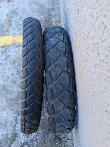 Par de Pneus Metzeler Tourance (Lander / XRE) - R$ 250