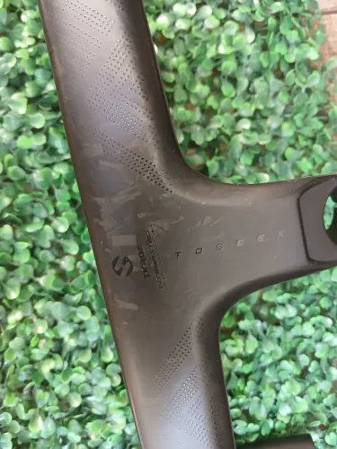 Guidão/Cockpit Integrado de Carbono Toseek (Modelo TKR02)