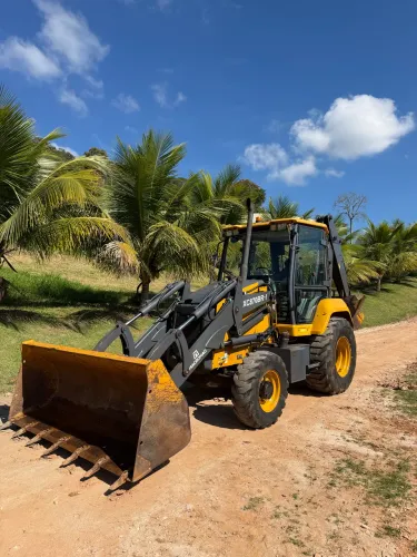 Retroescavadeira xcmg 2023 1.900 horas