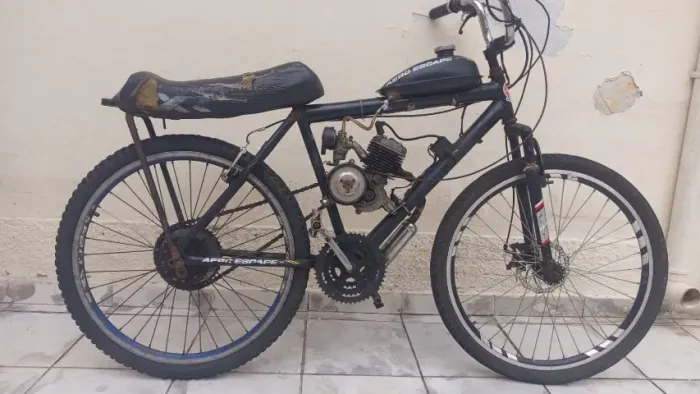 Bicicleta com motor 2 tempos 50 cc