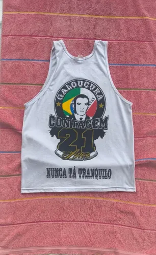 Camisa relíquia Galoucura Contagem 21 anos tamanho M mais veste G